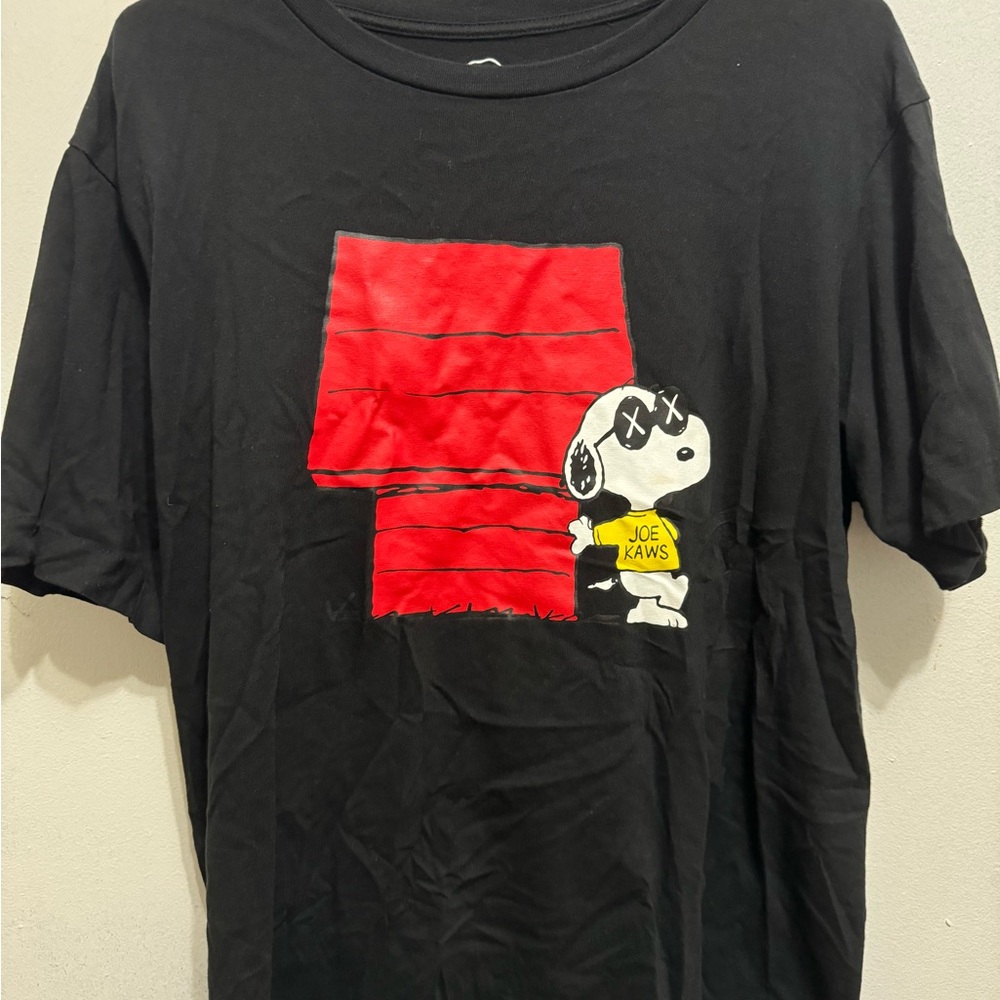 Uniqlo X kaws X peanuts Joe kaws t shirt sz L